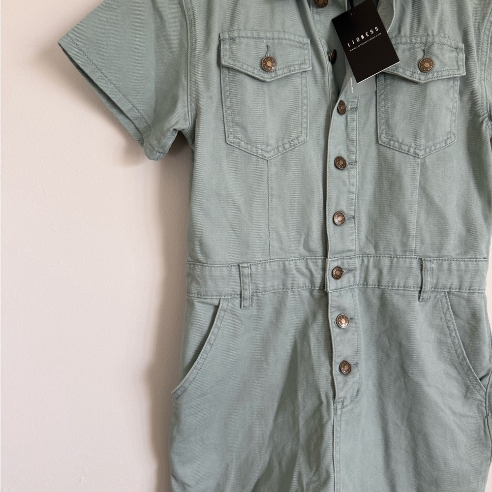 NWT Lioness Short Sleeve Khaki Green Romper - Picture 3 of 9